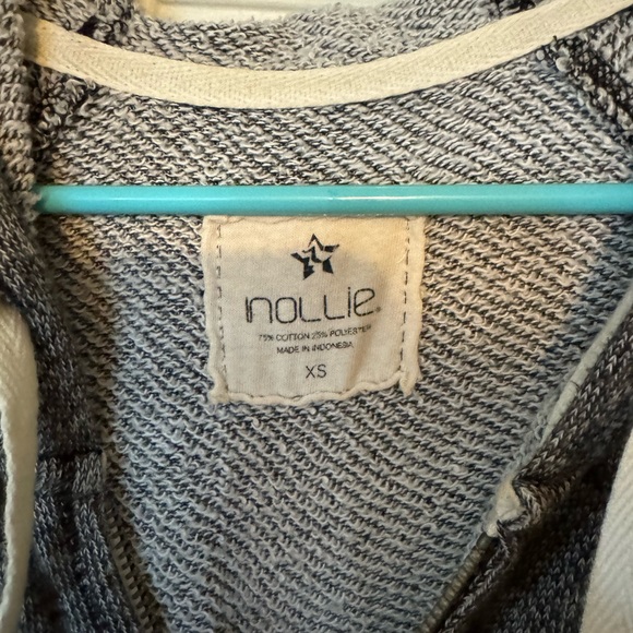 Nollie Xs zip up long sleeve hooded light jacket - Picture 2 of 6